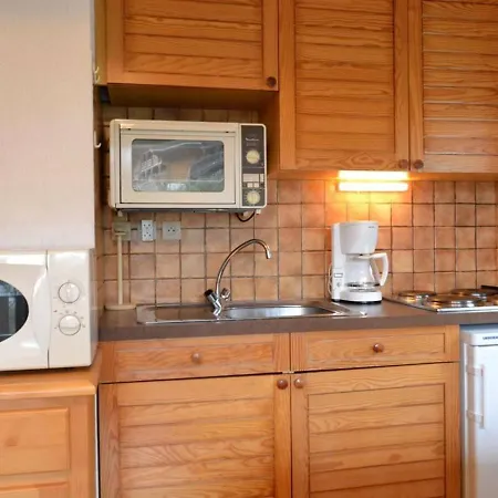 Apartment Cosy Au Pied Des Pistes - 4 Pers, Parking - Fr-1-241-168